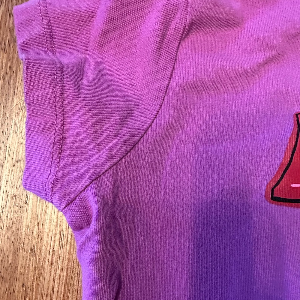 American Girl Graphic T-Shirt, Kids Sz L - Picture 3 of 5